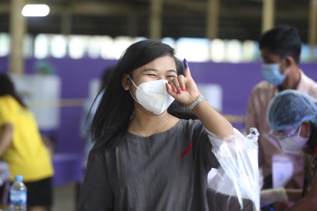 စဆန္ဒမဲပေးစဉ်က လက်သန်းတွင် တို့ခဲ့ရသော မှင်အား ပြန်ဖျက်နိုင်မည့် နည်းလမ်း ( ၄ ) ခု